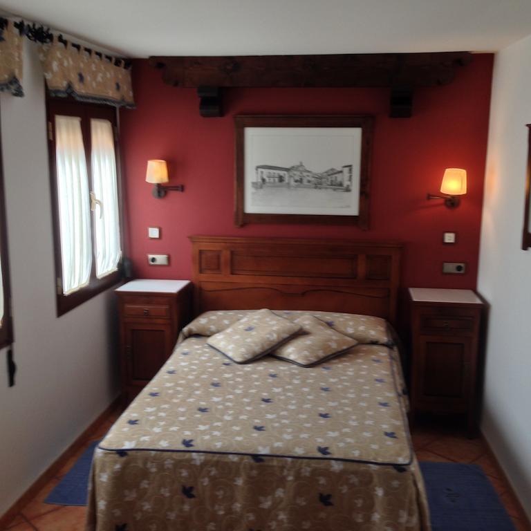 Hotel Hospedería Ana Pilar Porcuna Habitación foto